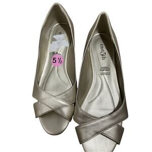 NWOT East 5th Peep Toe Slip On Gold Flats Minimalist Preppy Formal Glam Regency